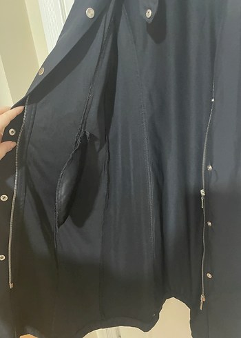 Siyah Düğmeli Kadın Trençkot - Görsel 7