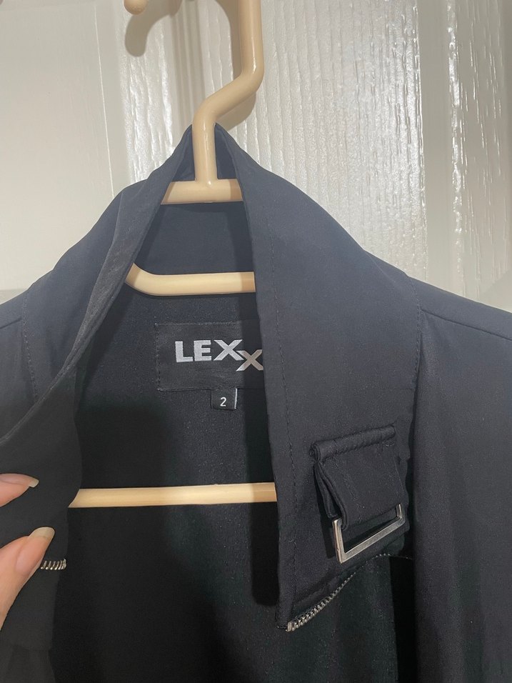 Siyah Düğmeli Kadın Trençkot - Görsel 5