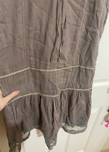 Nakışlı, askılı, bol kesim keten elbise - Görsel 5