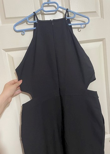 Siyah Yüksek Yakalı Kolsuz Kadın Tulum - Görsel 11