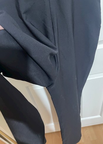 Siyah Yüksek Yakalı Kolsuz Kadın Tulum - Görsel 10