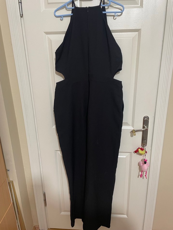 Siyah Yüksek Yakalı Kolsuz Kadın Tulum - Görsel 5