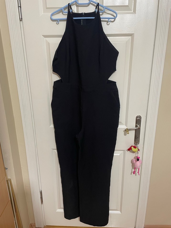 Siyah Yüksek Yakalı Kolsuz Kadın Tulum - Görsel 4