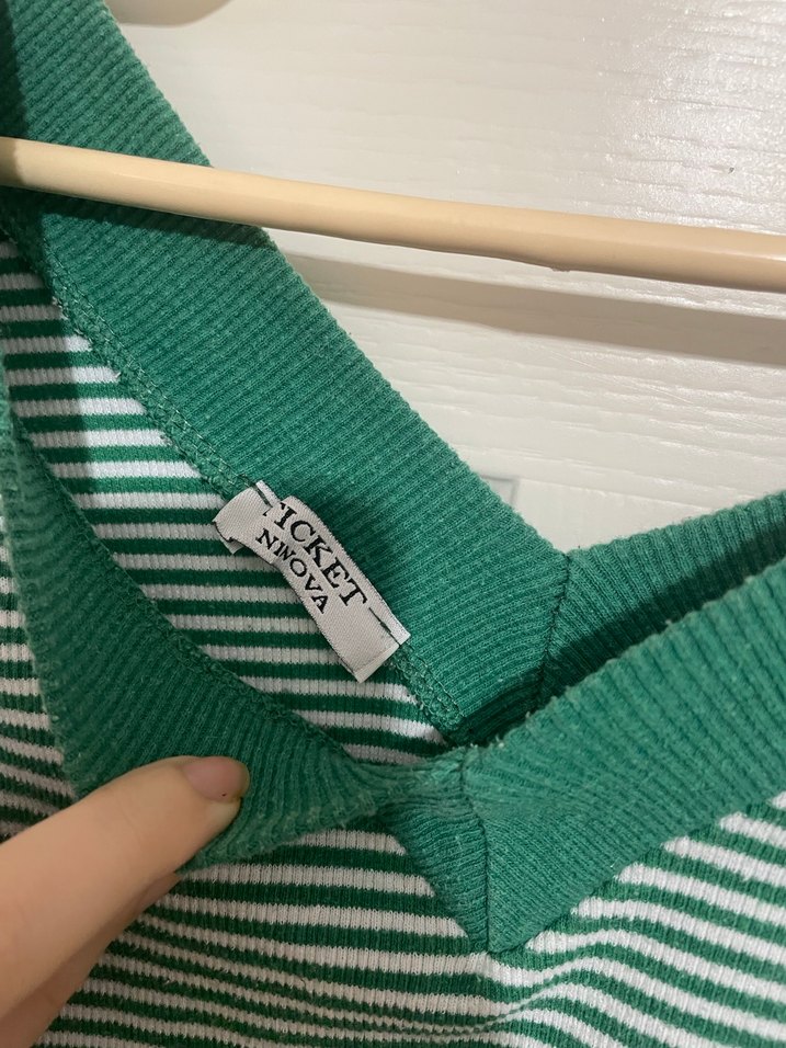 Çizgili V Yaka Yeşil Kadın Kazak - Görsel 2