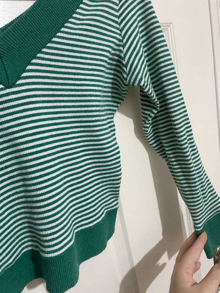 Çizgili V Yaka Yeşil Kadın Kazak - Görsel 4
