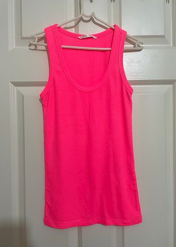 Neon pembe askılı