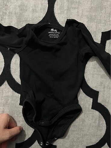 H&M HM 2 tane çıtçıtlı body