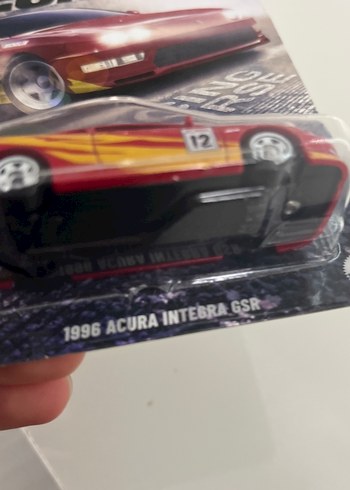 Kırmızı 1996 Acura Integra GSR model
 - Görsel 2