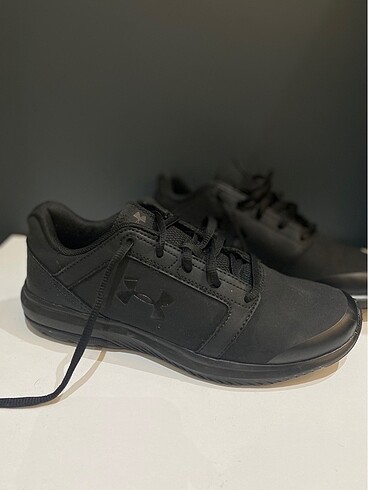 UNDER ARMOUR unisex spor ayakkabı