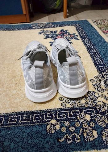 Kadın Beyaz Elastik Bağcıklı Spor Ayakkabı 39 Numara - Görsel 4