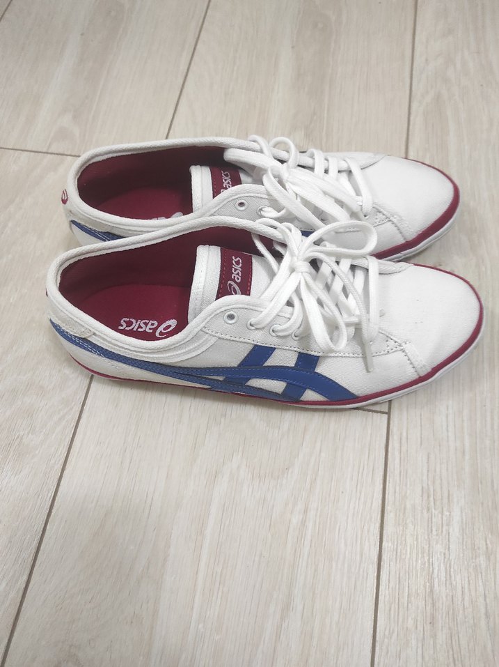 Asics Beyaz Renkli Bağcıklı Kadın Spor Ayakkabı - Görsel 3