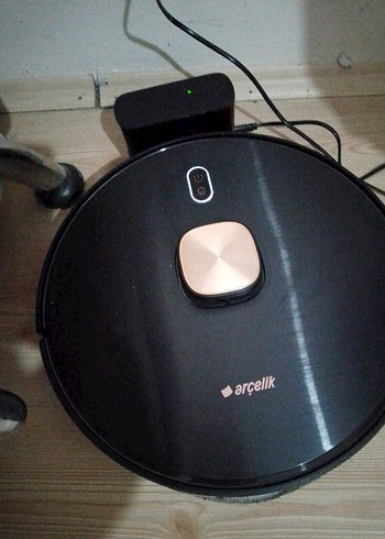 temiz sorunsuz robot suburge çok güzel süpürüp paspas yapıyor