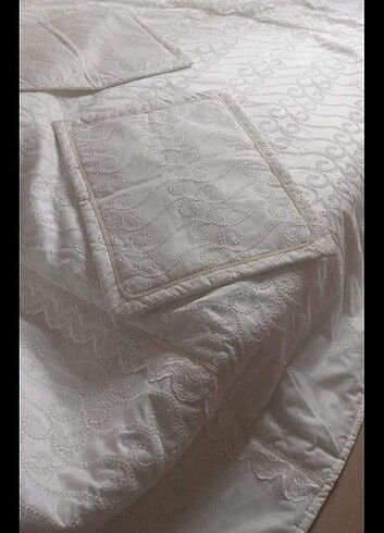 Yeni moda yatak örtüsü markasını unuttum