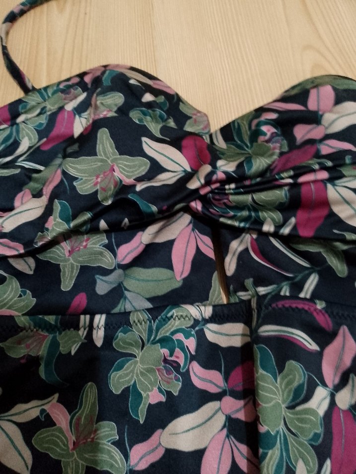 Çiçek Desenli Drapeli Kadın Mayo 36 - Görsel 2