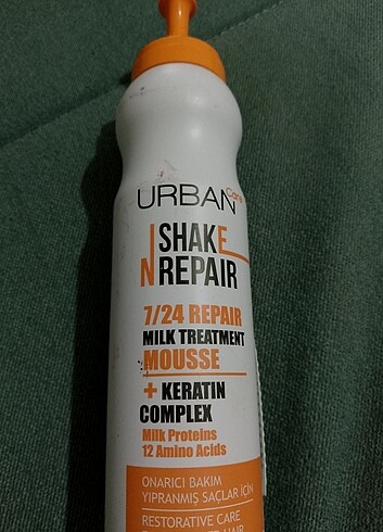 Urban Care Urban yıpranmış saçlar için onarici