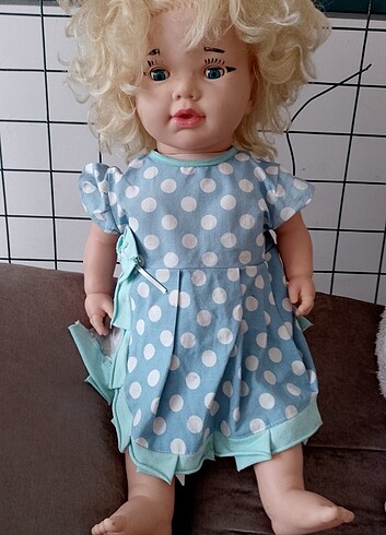 Diğer Bebek .göz kısmında kileri kızım makyaj yaptı .isterseniz siler