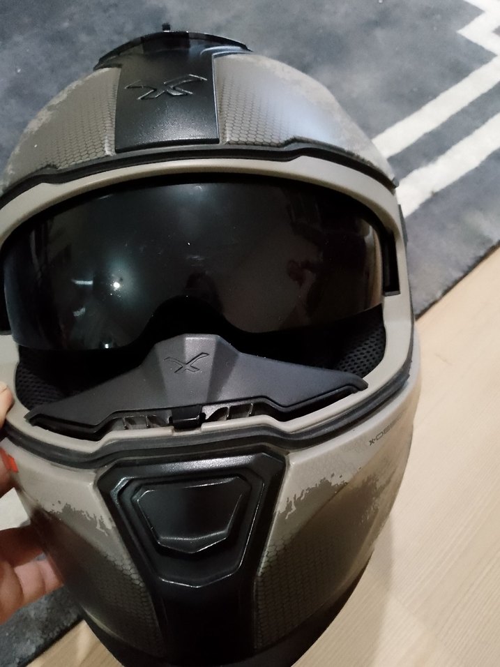 Gri Yılan Desenli Metal Tokalı Motosiklet Kaskı - Görsel 3