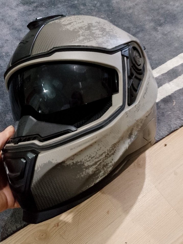 Gri Yılan Desenli Metal Tokalı Motosiklet Kaskı - Görsel 4