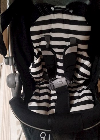 Gri Bebek Arabası Hafif ve Katlanabilir - Görsel 4