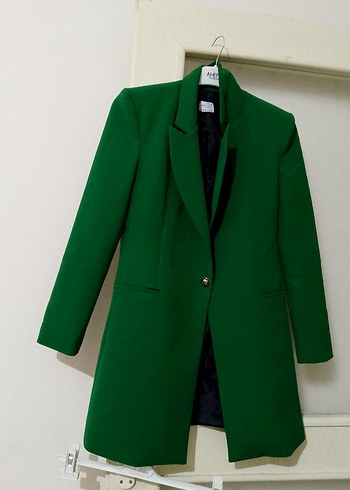 Düğmeli Yeşil Uzun Kadın Blazer .boy 84 en 46