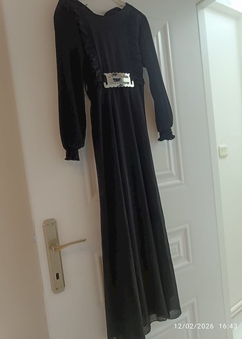 Siyah Kemerli Uzun Gotik Elbise - Görsel 9