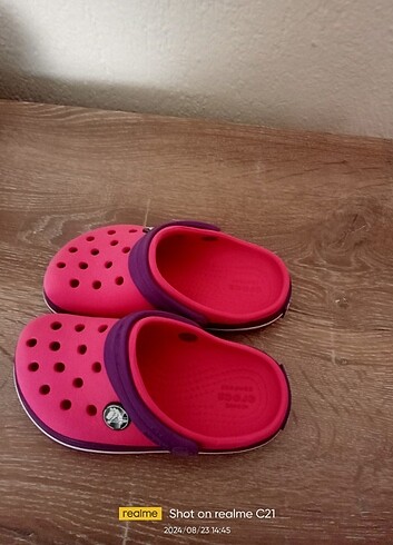 24 Beden Crocs 