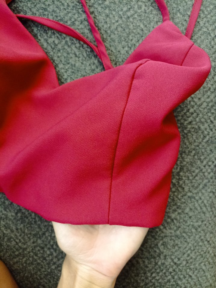 Vişne Rengi V Yaka İnce Askılı Atlet - Görsel 3