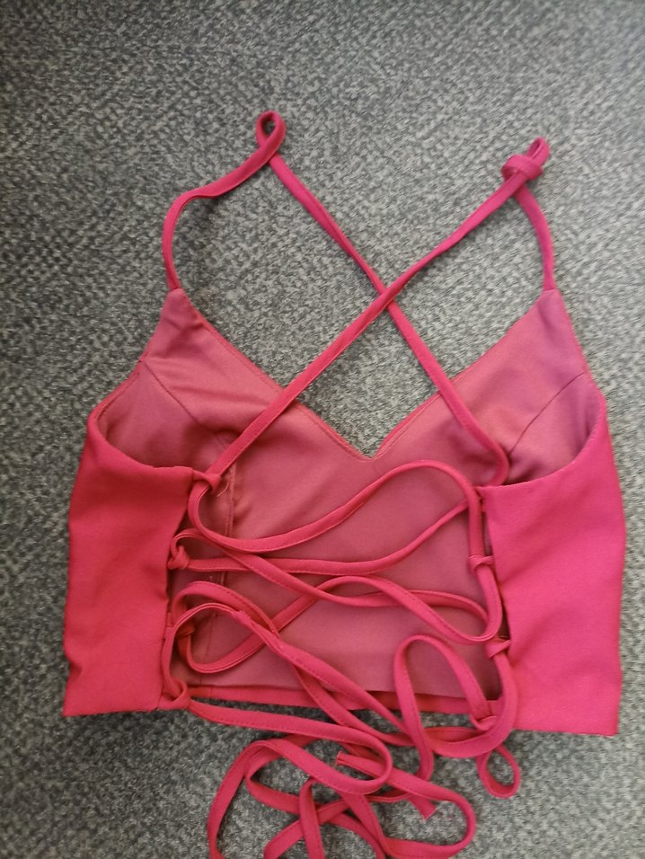 Vişne Rengi V Yaka İnce Askılı Atlet - Görsel 4