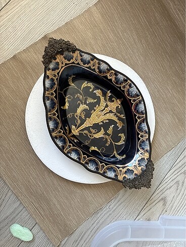 VİNTAGE Pirinç Çerçeve Porselen Sunum Tabağı