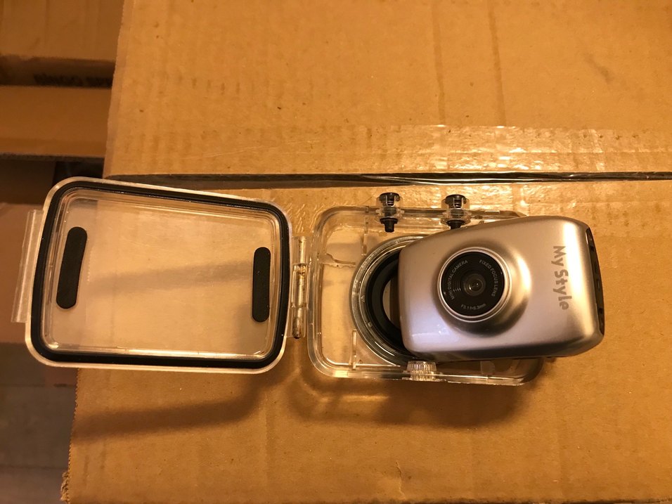 Siyah Aksiyon Kamerası Su Geçirmez Kılıfıyla - Görsel 3