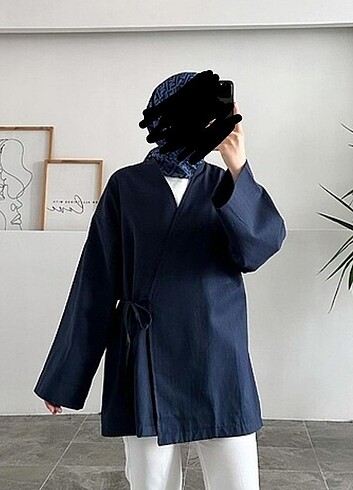 Lacivert yandan bağlamalı kimono