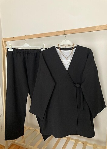 Bordo kimono ve pantolon