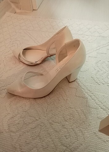 37 Beden Topuklu 8 cm boyunda