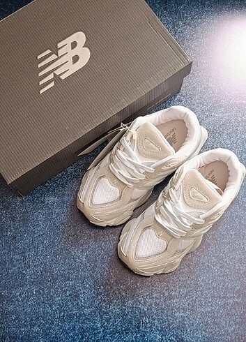 NEW BALANCE 9060 