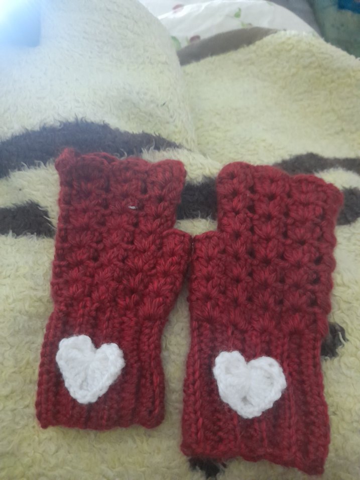 Mor Triko Kadın Eldiveni Kalp Detaylı - Görsel 2