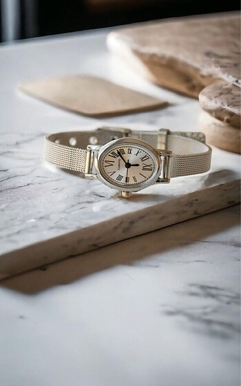 Cartier Oval Hasır Kadın Kol Saati