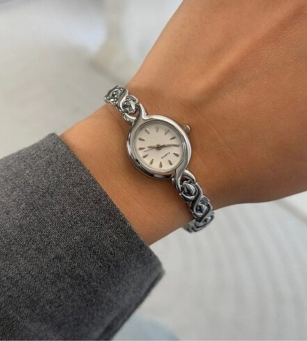 Yeni Vintage Mini Silver Kadın Kol Saati