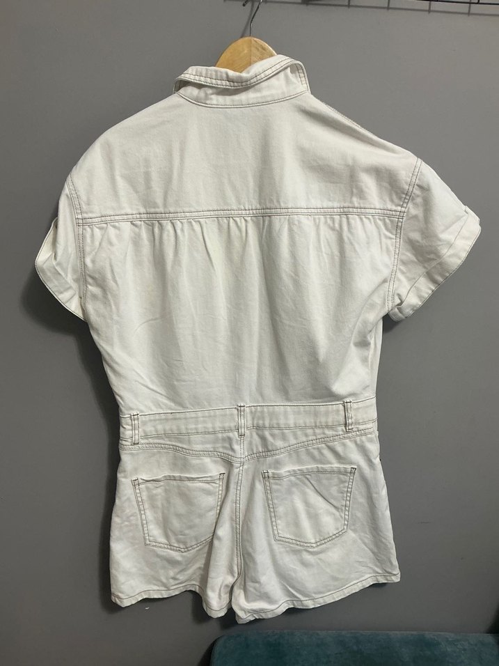 Stradivarius Düğmeli Beyaz Denim Kadın Tulum - Görsel 4