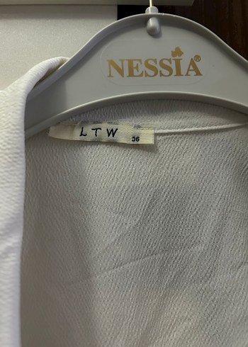 Düğmeli Beyaz Nakışlı Keten Kadın Gömlek - Görsel 4