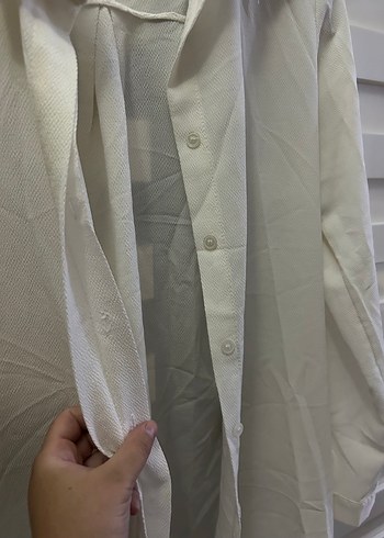 Düğmeli Beyaz Nakışlı Keten Kadın Gömlek - Görsel 3