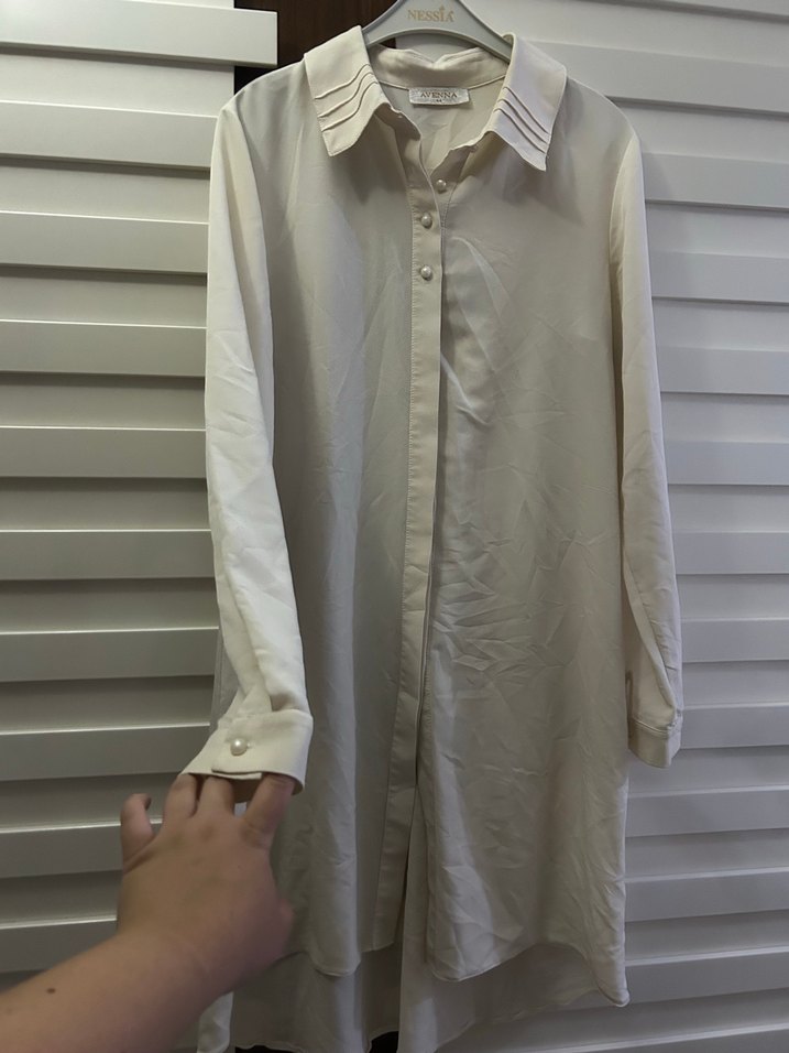 Düğmeli Beyaz Keten Midi Gömlek - Görsel 4
