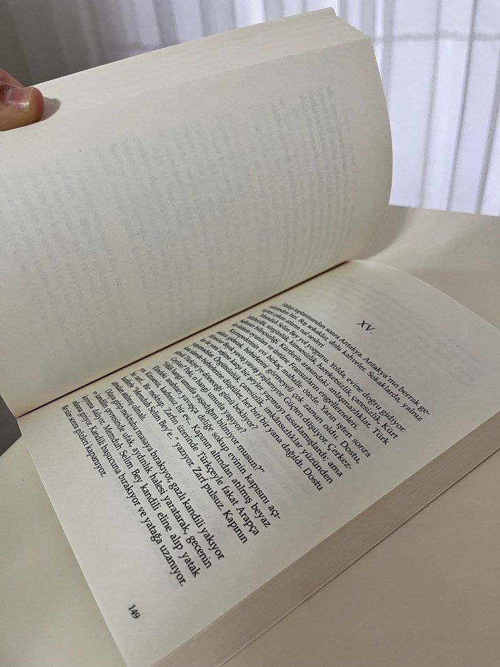 Mehmed Uzun - Yitik Bir Aşkın Gölgesinde - Görsel 2