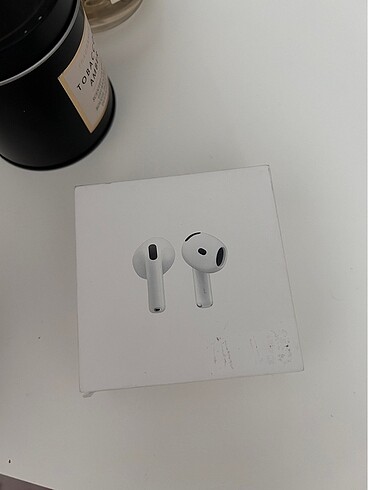 AirPods