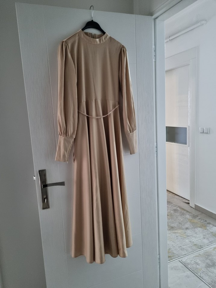 Bej Uzun Kollu Piliseli Kadın Elbise - Görsel 5