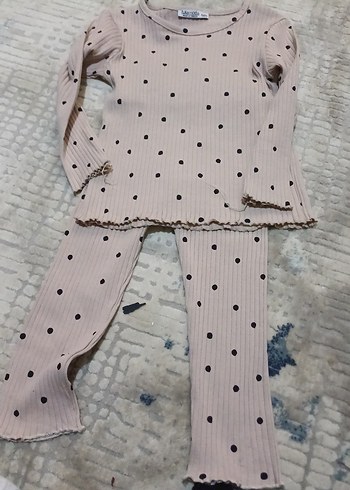 Uzun Kollu Bej Örgü Bebek Kız Takımı - Görsel 2