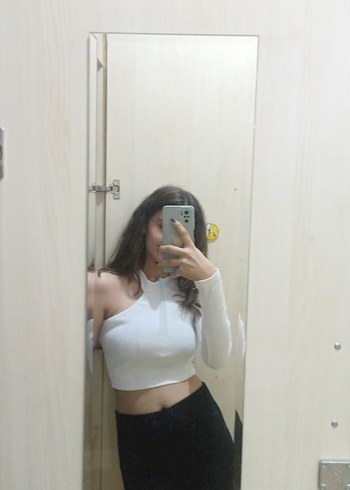 Beyaz Tek Kollu Crop Top