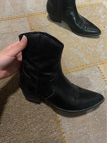 37 Beden Pull&Bear Kovboy Kısa Çizme 37 Numar