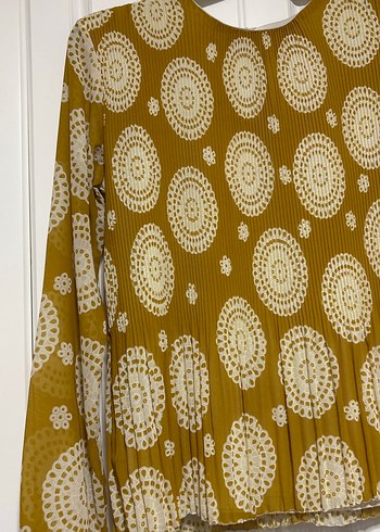 Uzun Kollu Sarı Pileli Bohem Bluz - Görsel 3