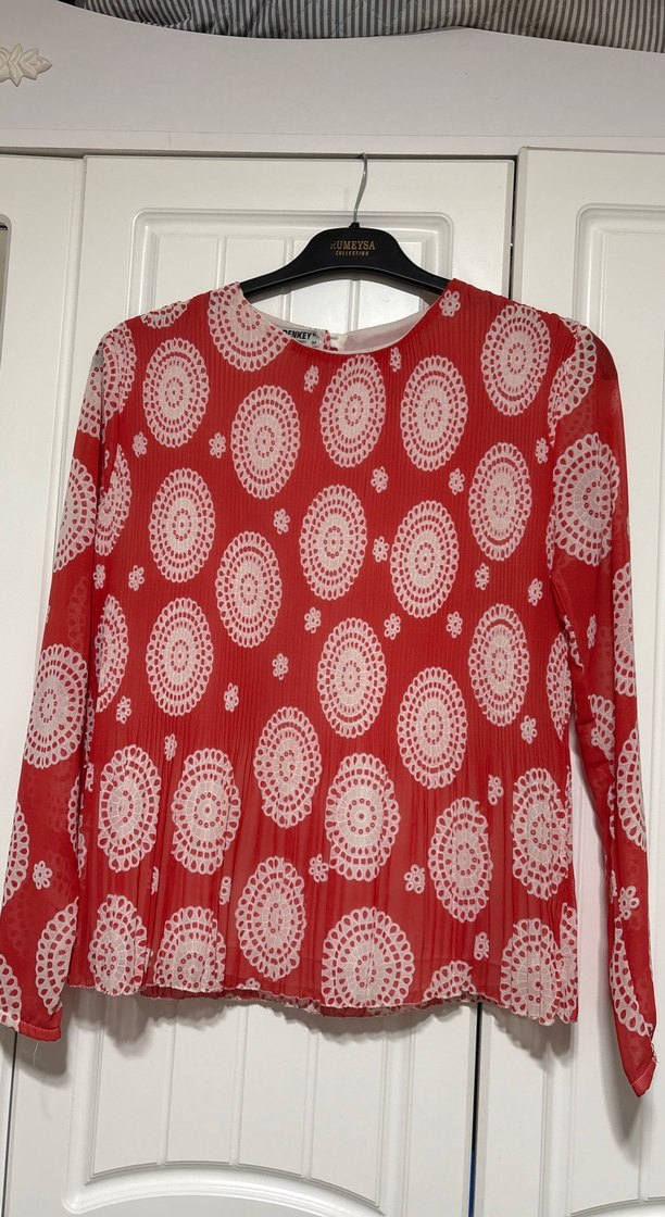 Kırmızı Piliseli Uzun Kollu Bohem Bluz - Görsel 2