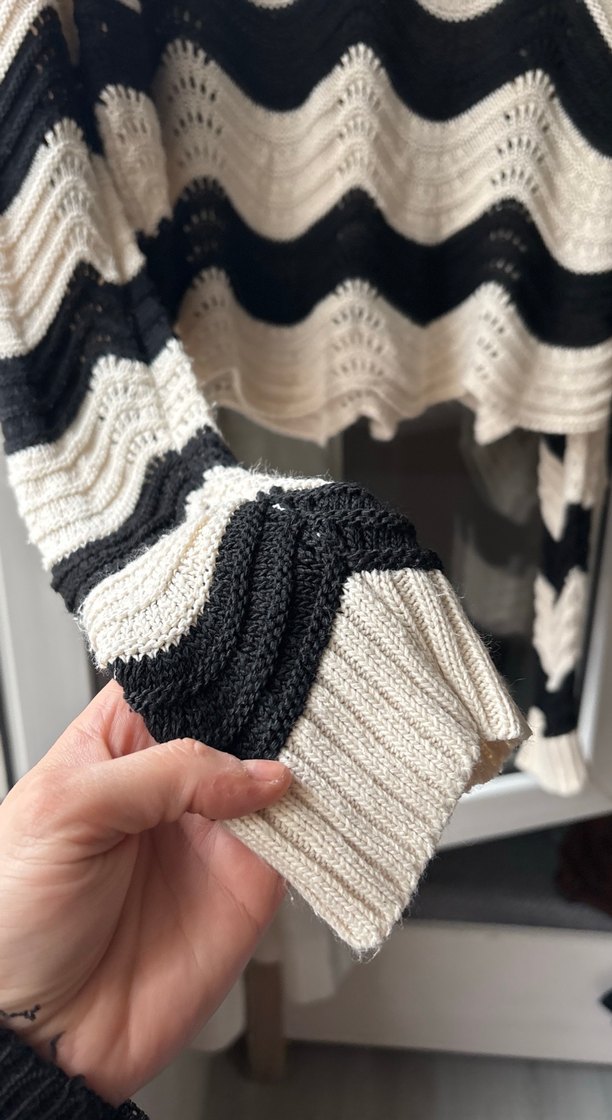 Bohem Siyah Beyaz Örgü Kazak - Görsel 3